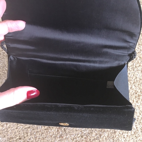 Velvet and satin cocktail purse - Picture 4 of 6